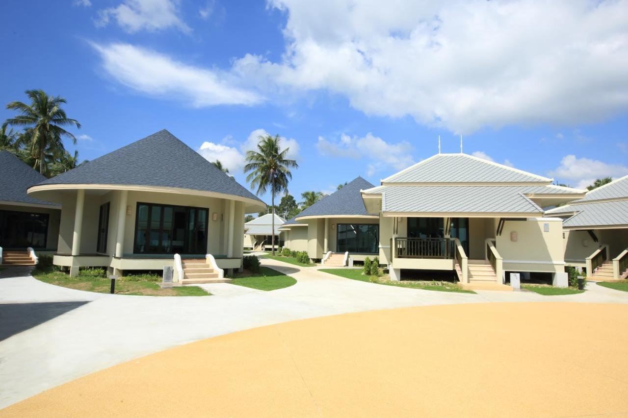 Wis Beach Khanom Luaran gambar